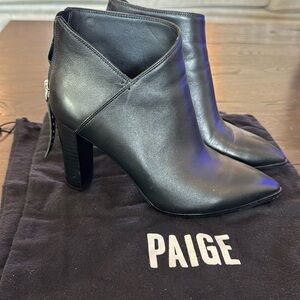 Paige Like New Kenna Boots Size 5